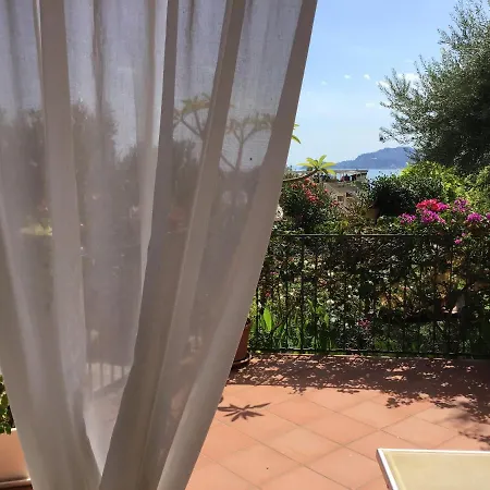 Elisa Taormina Bay