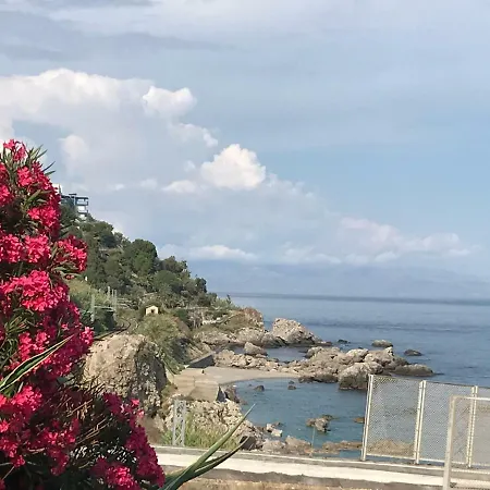 Elisa Taormina Bay Apartamento *